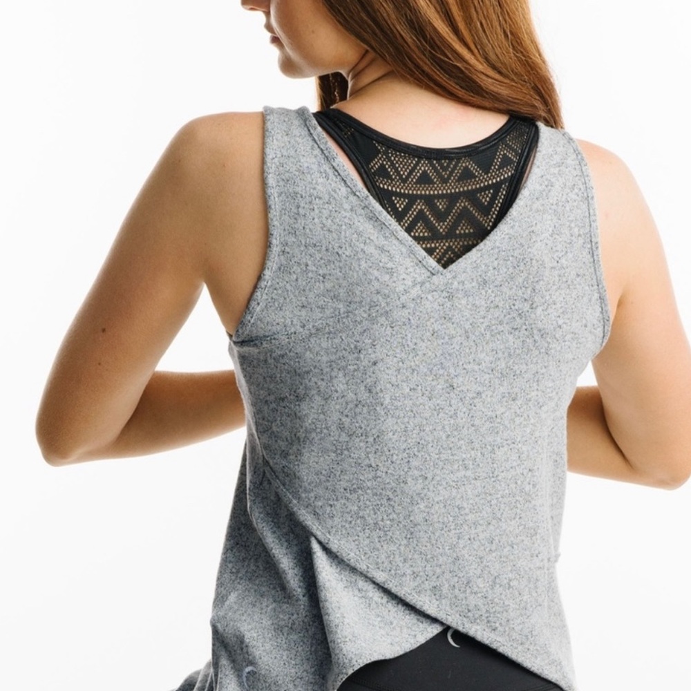 𝙀𝙐𝘾 𝙕𝙔𝙄𝘼 𝖠𝗌𝗁 𝖫𝗈𝗎𝗇𝗀𝖾 𝖡𝗈𝗒𝖿𝗋𝗂𝖾𝗇𝖽 𝖲𝗉𝗅𝗂𝗍 𝖳𝖺𝗇𝗄 𝙈𝘿 - Picture 3 of 3